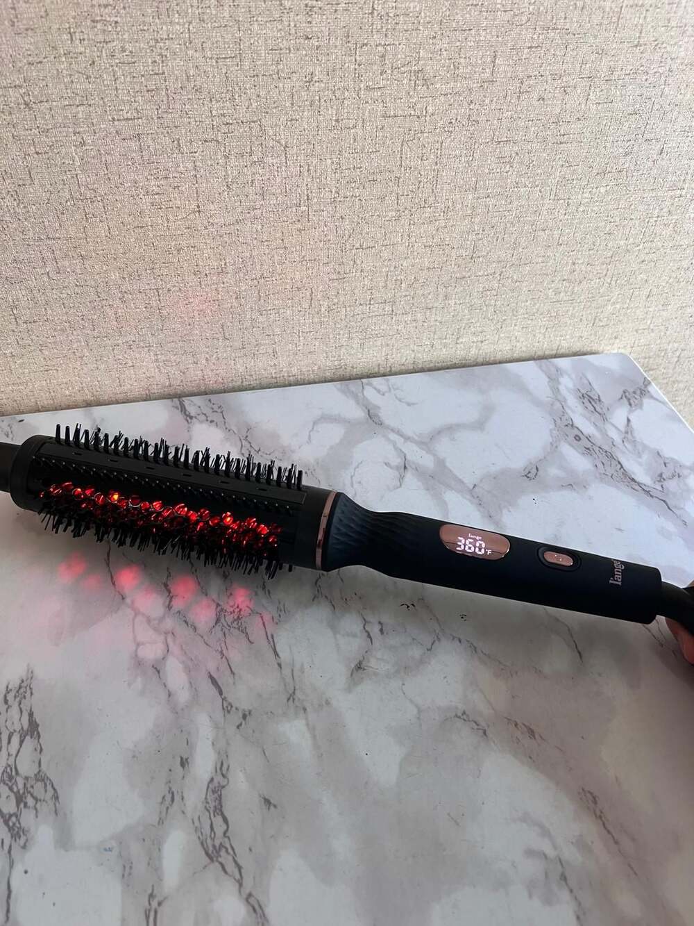 L'ange Le Ceramique Heated Round Brush - Picture 7 of 8